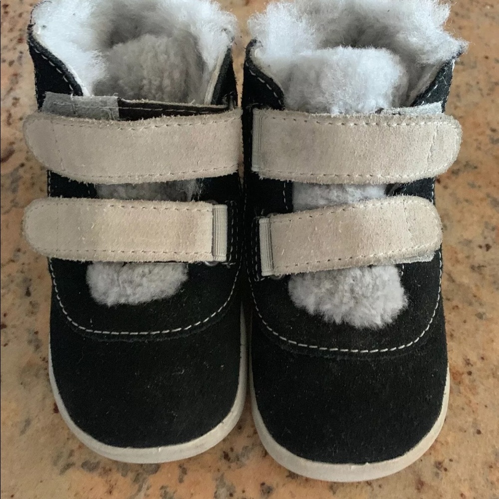 Ugh toddler boots
